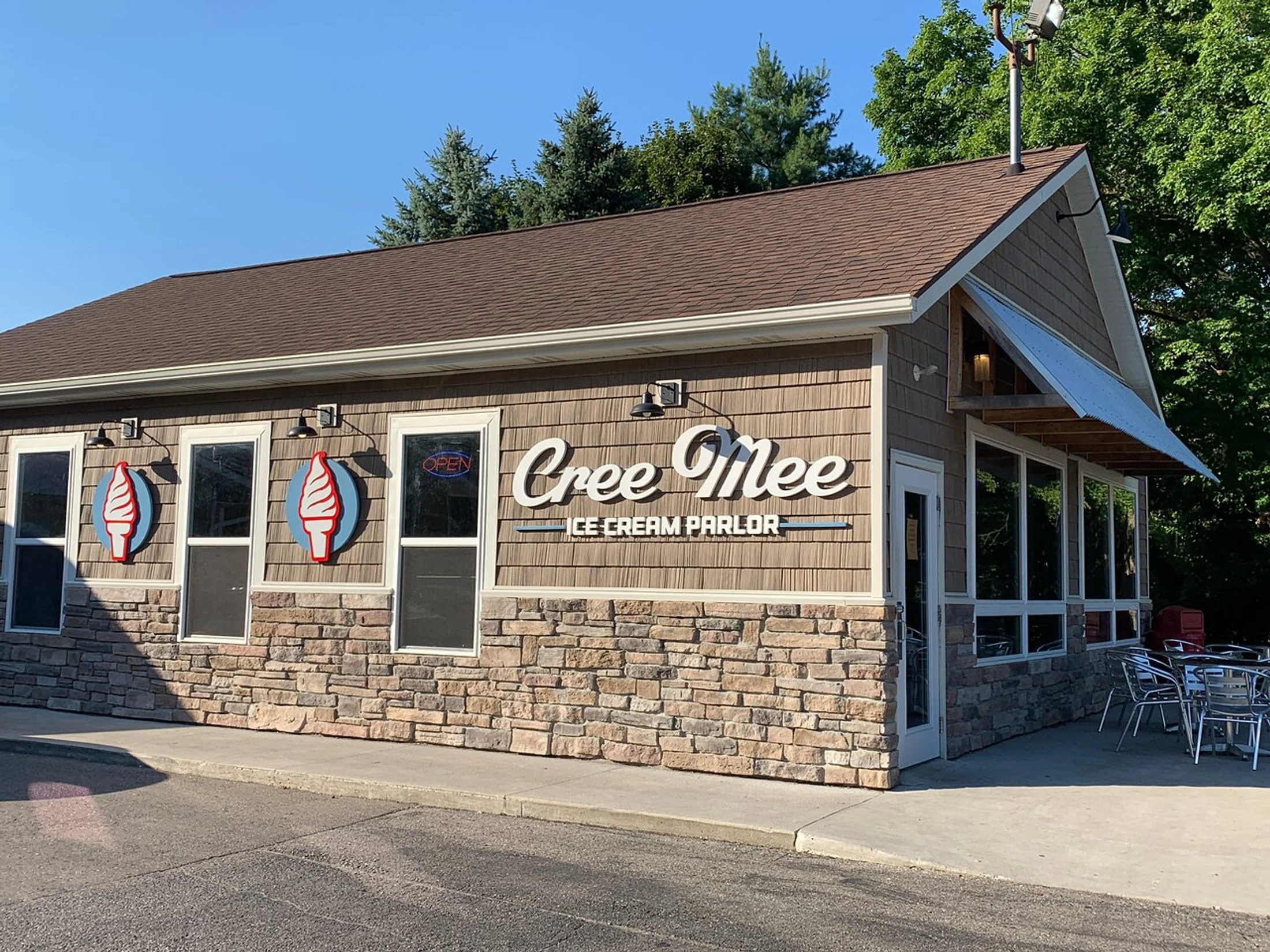 Youth Group Meets at Creemee