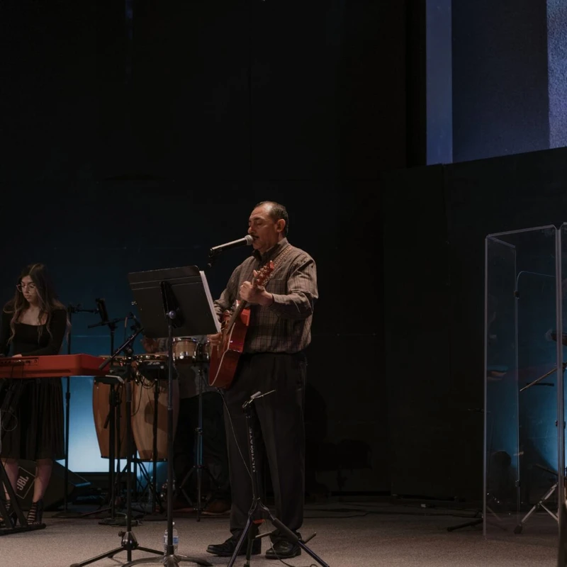 VIVIMOS COMO JESÚS