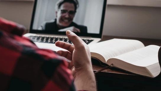 <span style="color:var(--base-color-bg)">Worship Online</span>