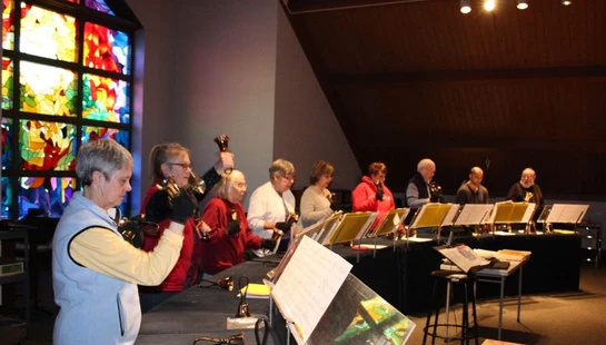 Handbell <span style="color:var(--secondary-color-bg)"><i>Choir</i></span>