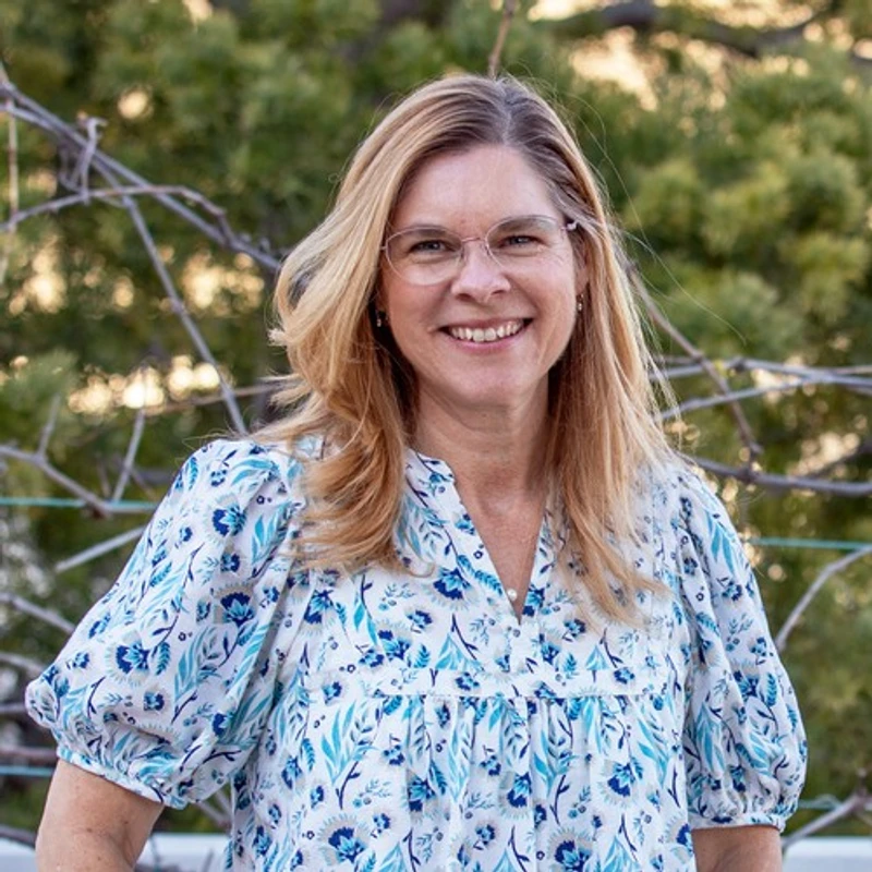 <span style="color:var(--secondary-color-bg)"><span style="letter-spacing: 0.3rem;">MEET OUR WOMEN'S COORDINATOR</span></span>