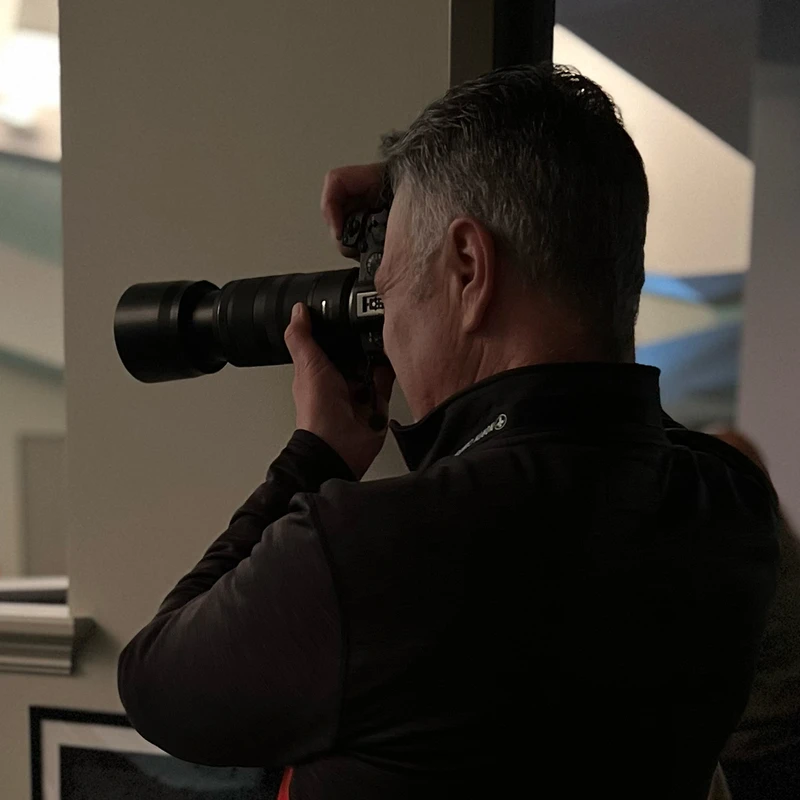 <b>Photo & Video Team</b>