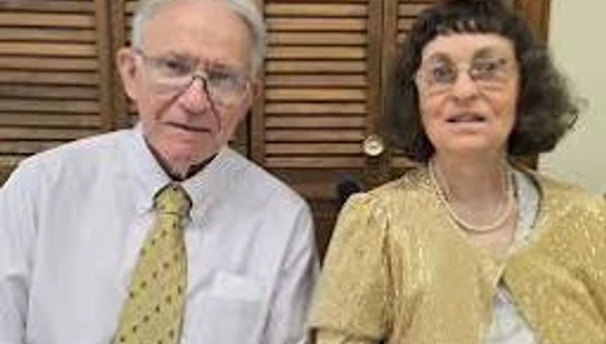 <span class="h6">Harry & Joyce Straub</span>