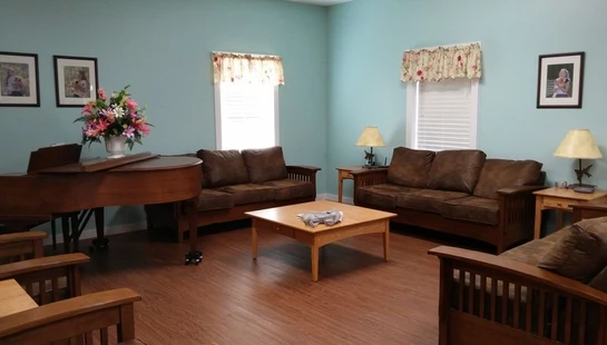 <span class="h6">New Hope Women's Shelter </span>