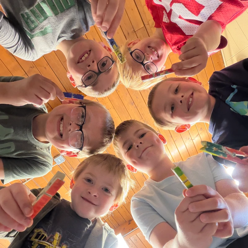 <span class="h4"><span style="color:var(--primary-color-bg)">Christian School Admissions<br>in Green Bay &amp; De Pere</span></span>