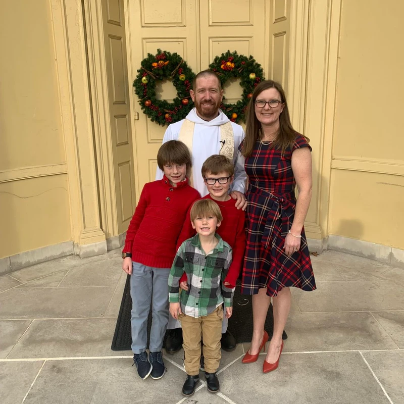 Rev. Mike Seawright <br><span style="color:var(--primary-color-bg)">(Church Planting Pastor)</span>