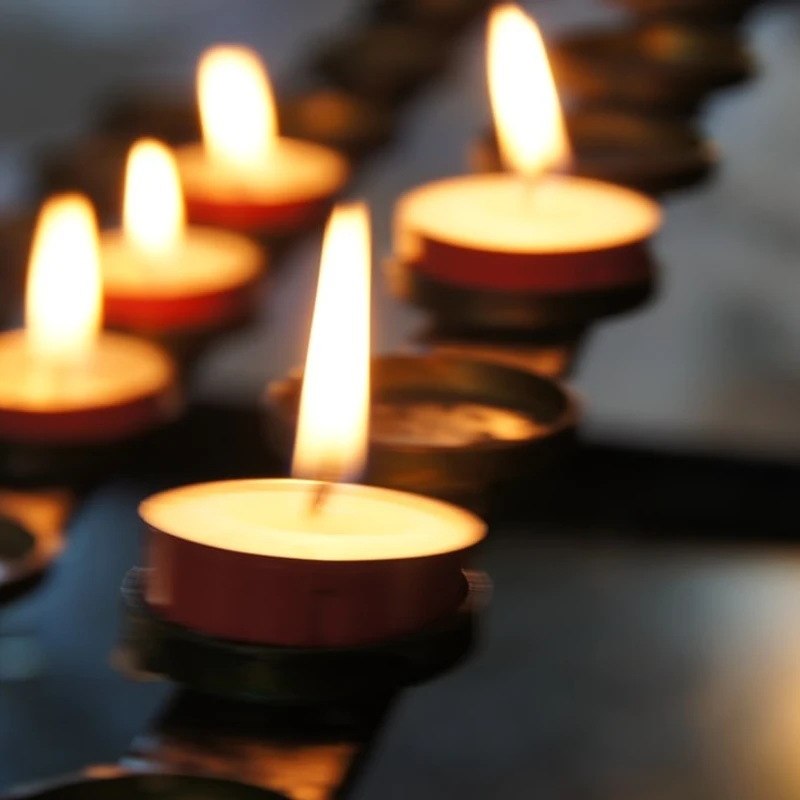 <h2 id="memorials">Memorials</h2>