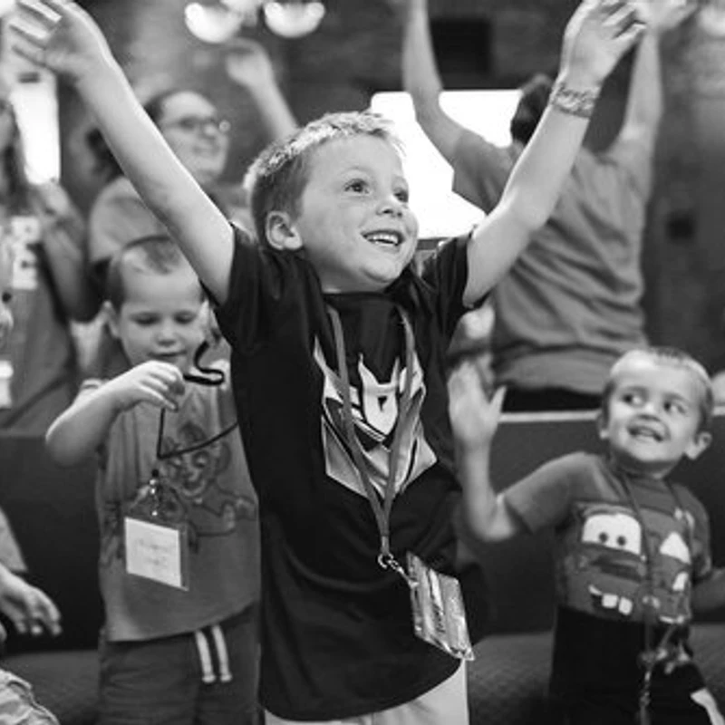 <span style="color:var(--secondary-color-bg)">KIDS WORSHIP</span>