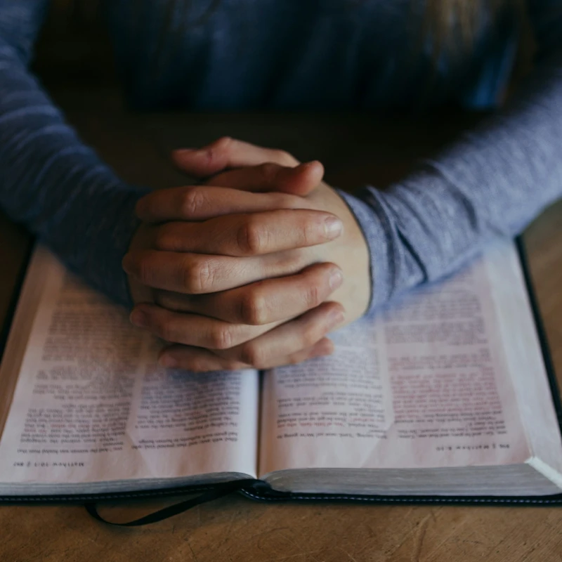 <i></i><span style="color:var(--secondary-color-bg)">Prayer in His Presence</span>
