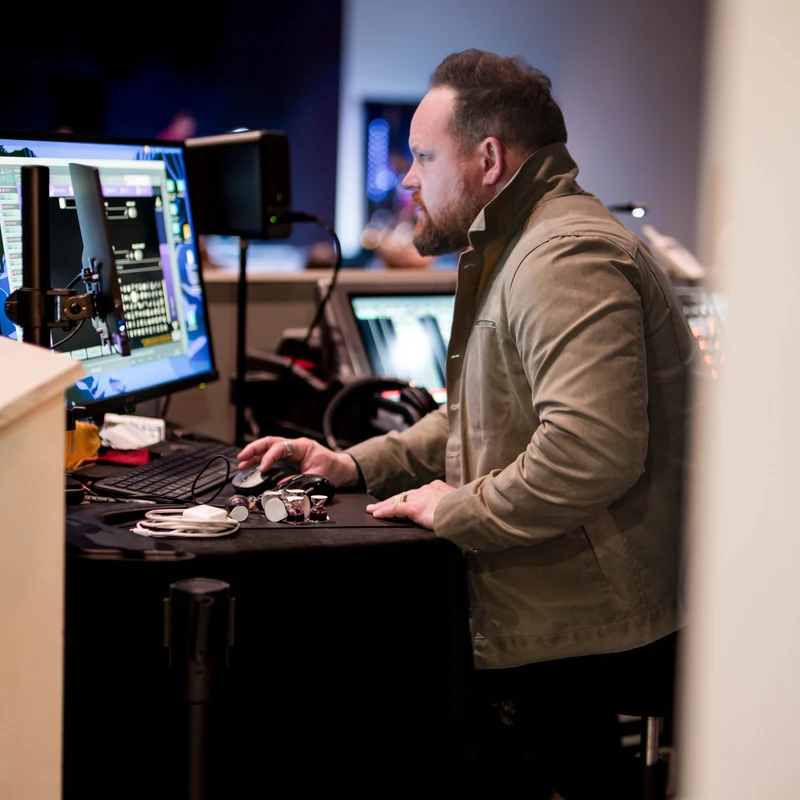 <span style="color: var(--secondary-color-bg); font-family: Poppins, sans-serif; text-transform: none; font-size: 1.5rem; text-wrap-mode: initial;"><span class="h6">SERVE</span></span>