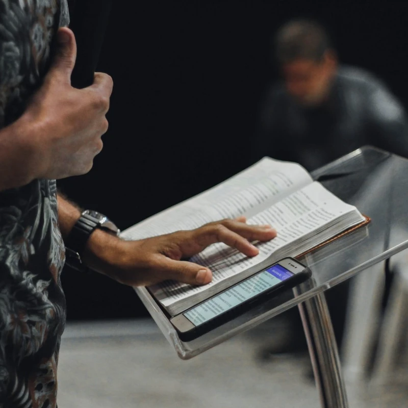 <span style="color:var(--secondary-color-bg)">Our Goal</span> Is to Help People Know God<span style="color:var(--secondary-color-bg)"></span>