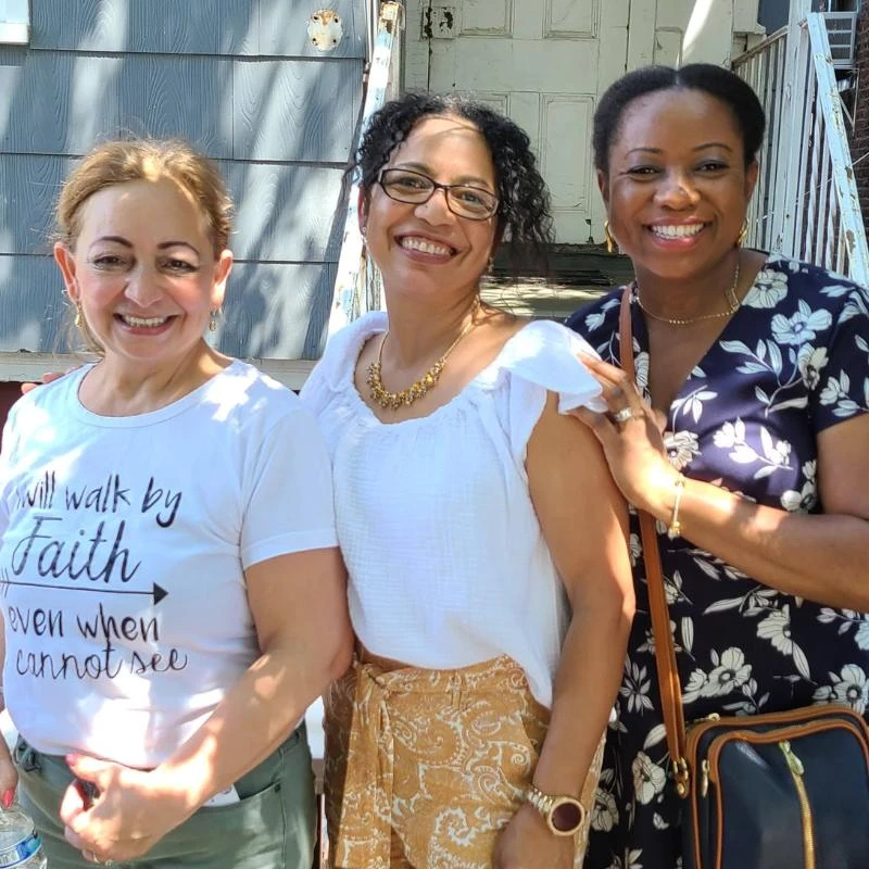 As the Women’s Ministry , we consist of a diverse group of women ages 18 and older from inside and outside of the Calvary Chapel congregation.&nbsp;A community of women who desire to draw close to Christ and, in so doing, best live out God’s purpose for our lives.
