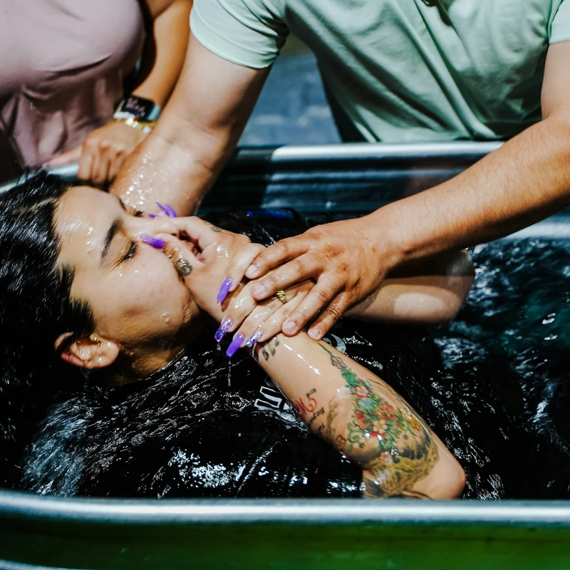<span style="color:var(--primary-color-bg)">Why Should I Be Baptized?</span>