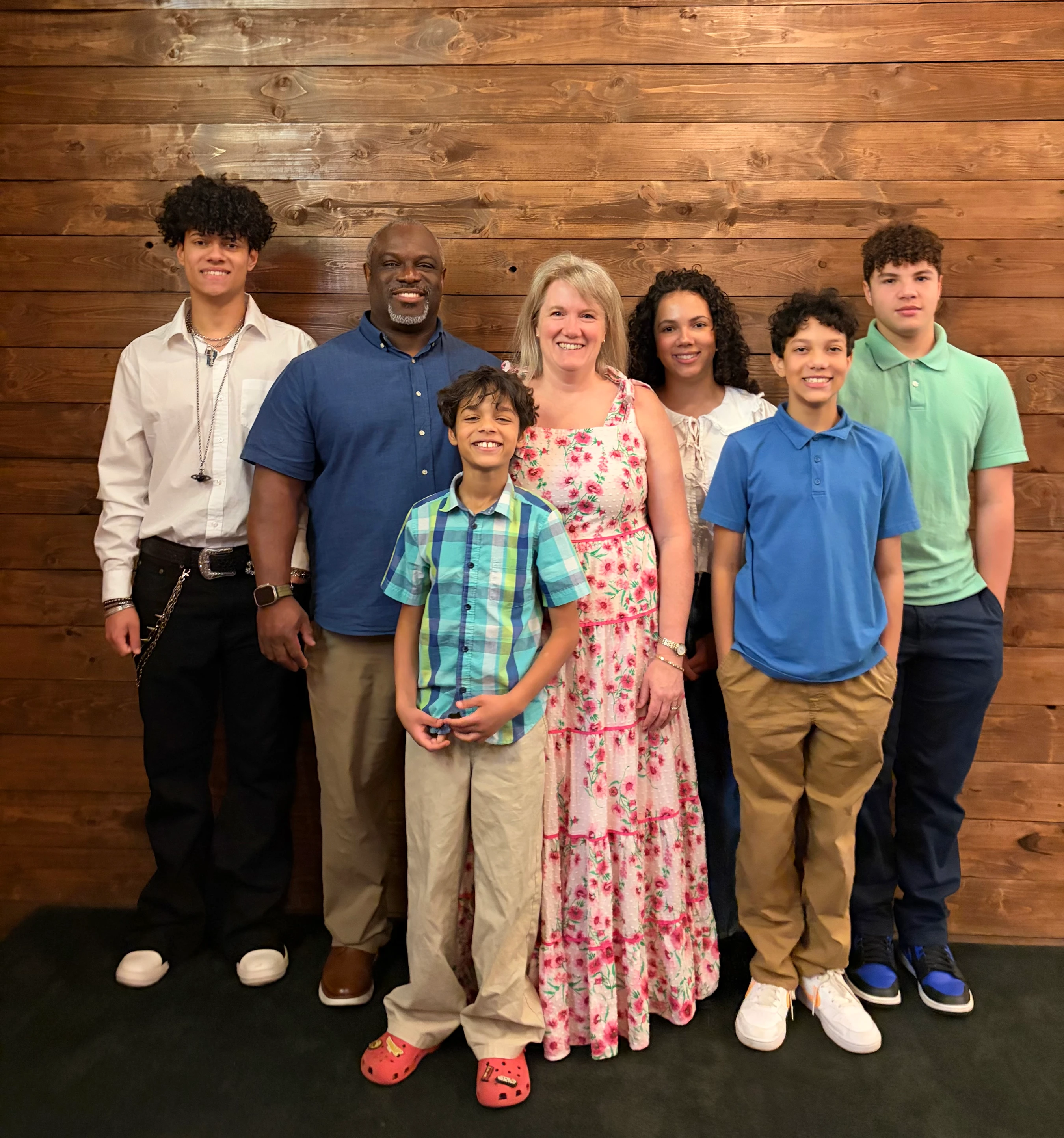 Meet Our Pastor <span style="font-weight: normal;"><i><span style="color:var(--primary-color-bg)">Frank Lanier</span></i></span>