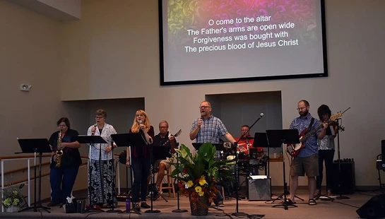 <span style="color:var(--primary-color-bg)">Worship Team</span>