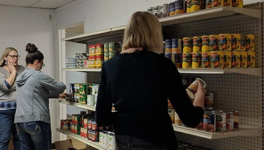<span style="color:var(--primary-color-bg)">Eastview Food Pantry</span>