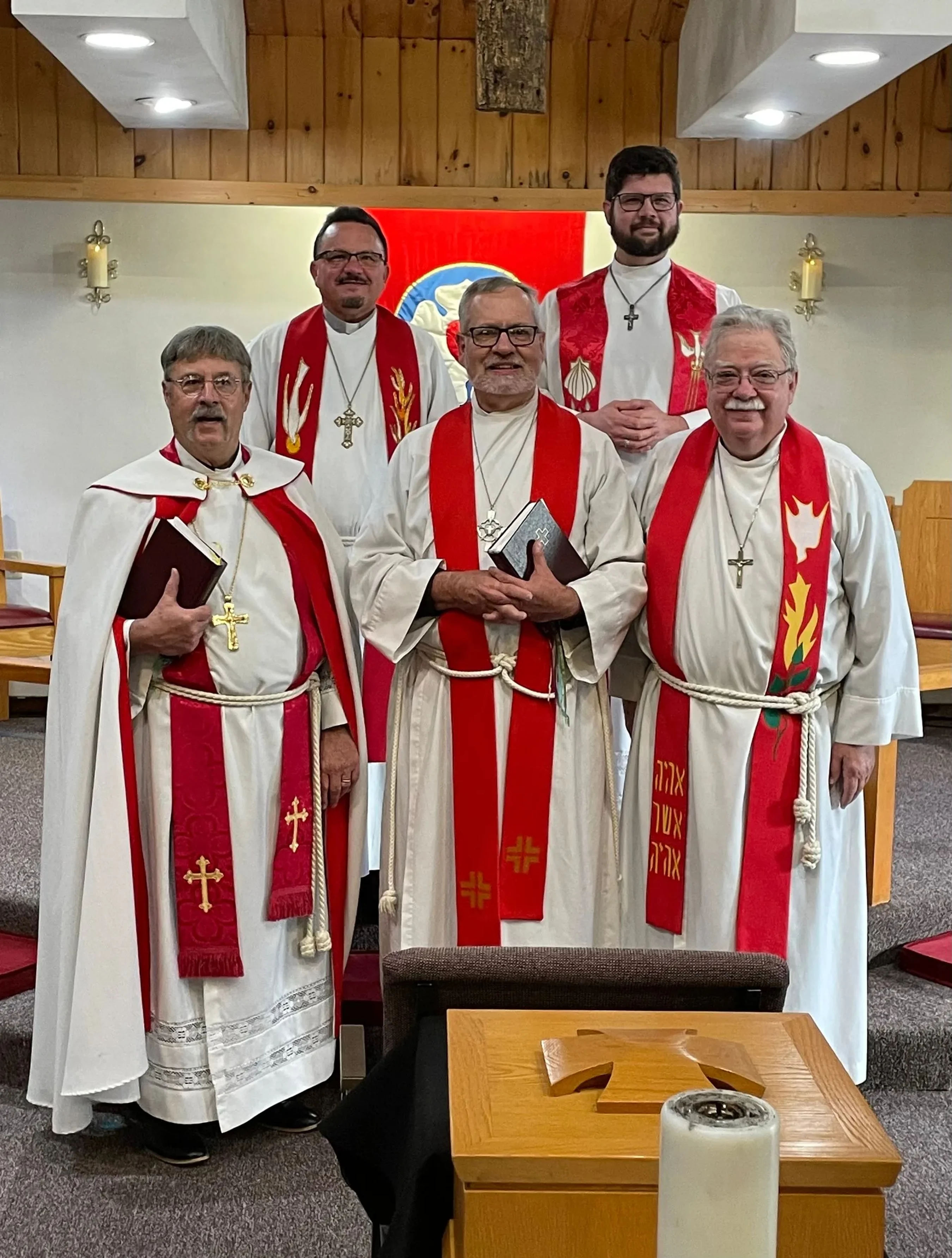 <b><i><span style="color: var(--alt-color-bg);">The primary movement of worship is from God to us.</span></i></b>