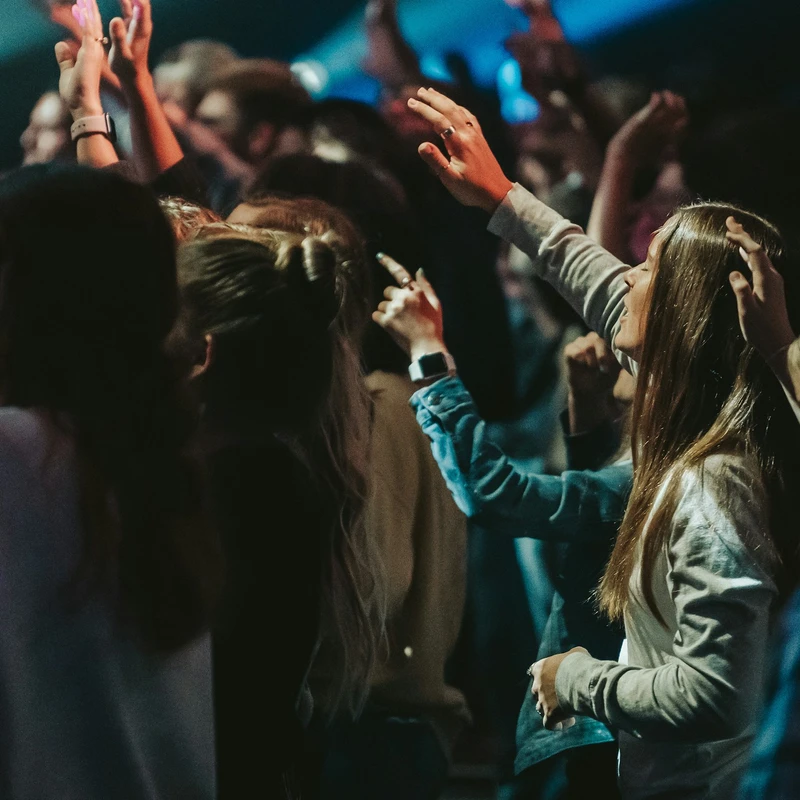 <span style="color:var(--secondary-color-bg); letter-spacing: 0.2rem;">DANCE MINISTRY