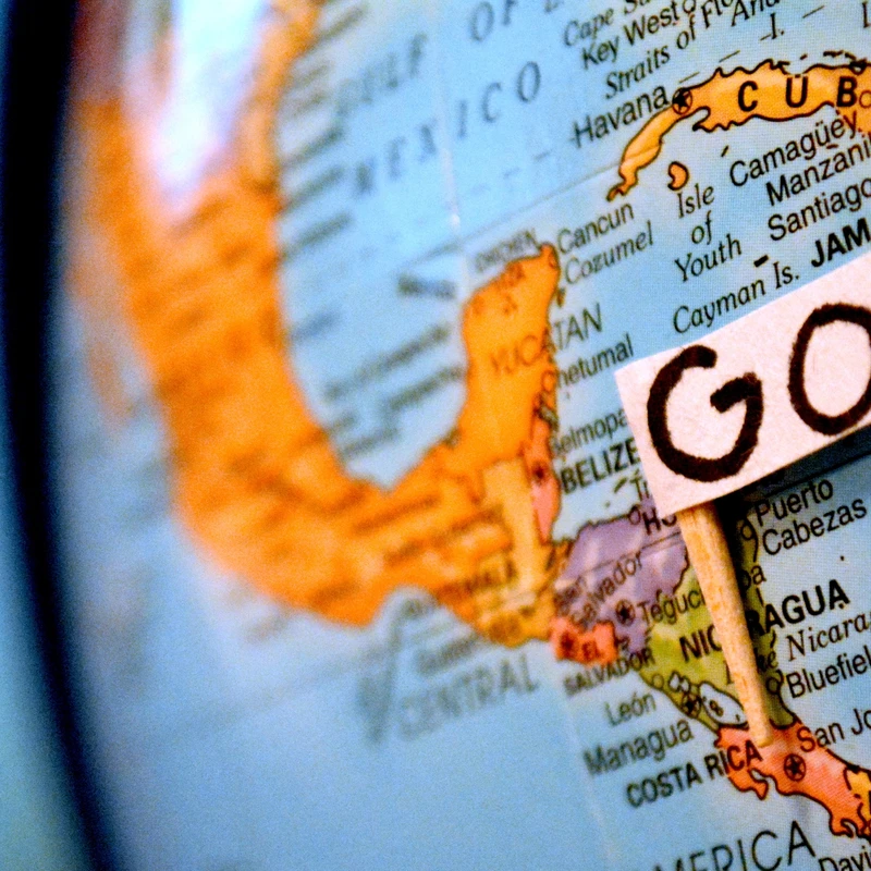 <span style="color:var(--secondary-color-bg)">CONTINENTS</span>