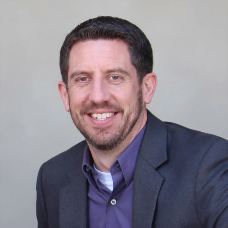 Dr. Michael Mackens<br>