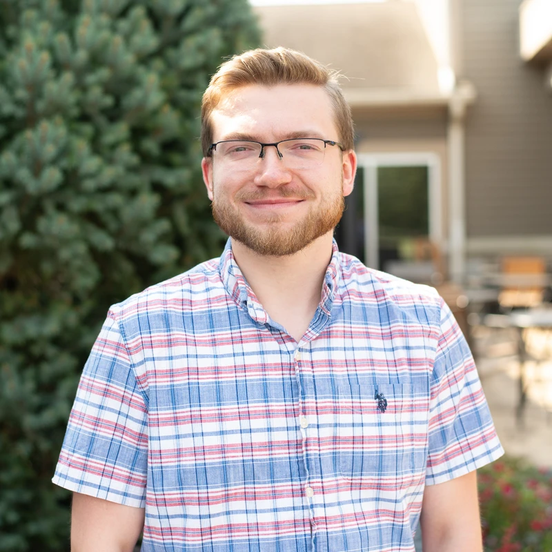 <span style="color: var(--primary-color-bg);"><span style="color: var(--tertiary-color-bg);">Nathan Bergler</span></span>