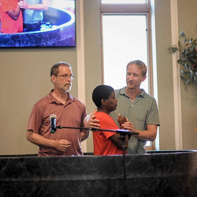 <i><span style="color:var(--secondary-color-bg)">Grow </span></i>in Christ