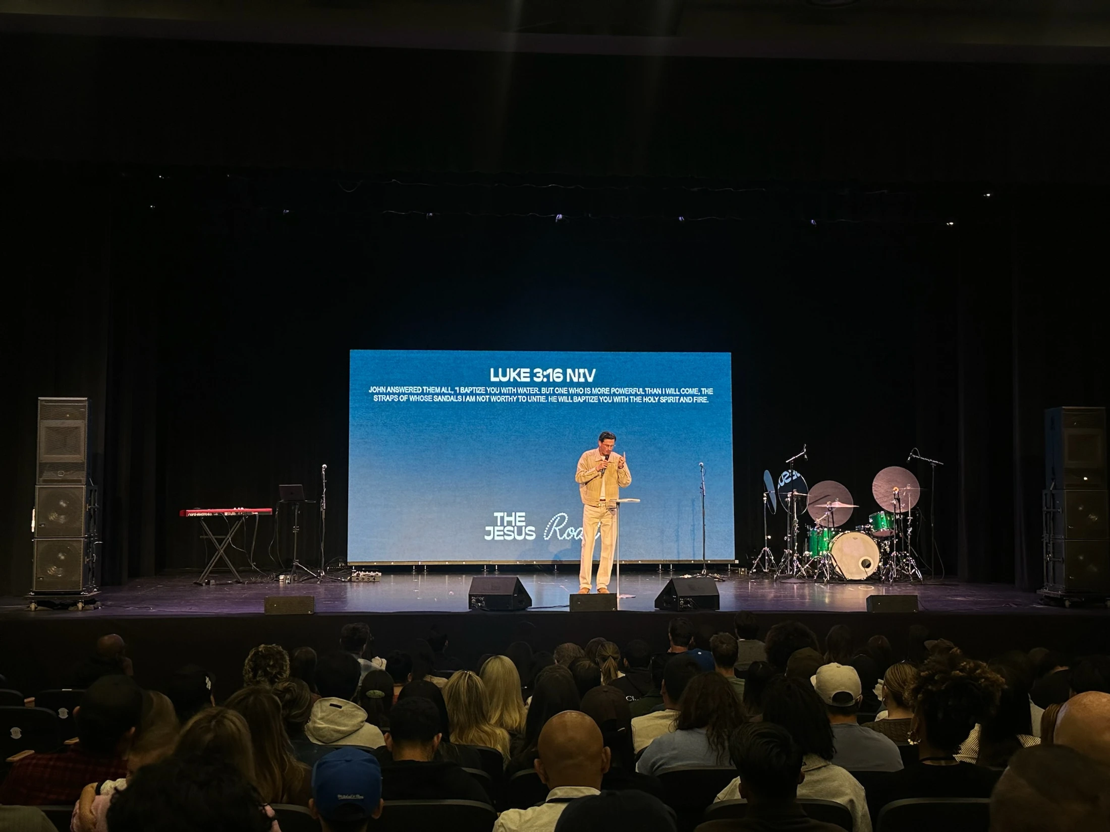 LED Wall at Zoe Church - South Bay Location
