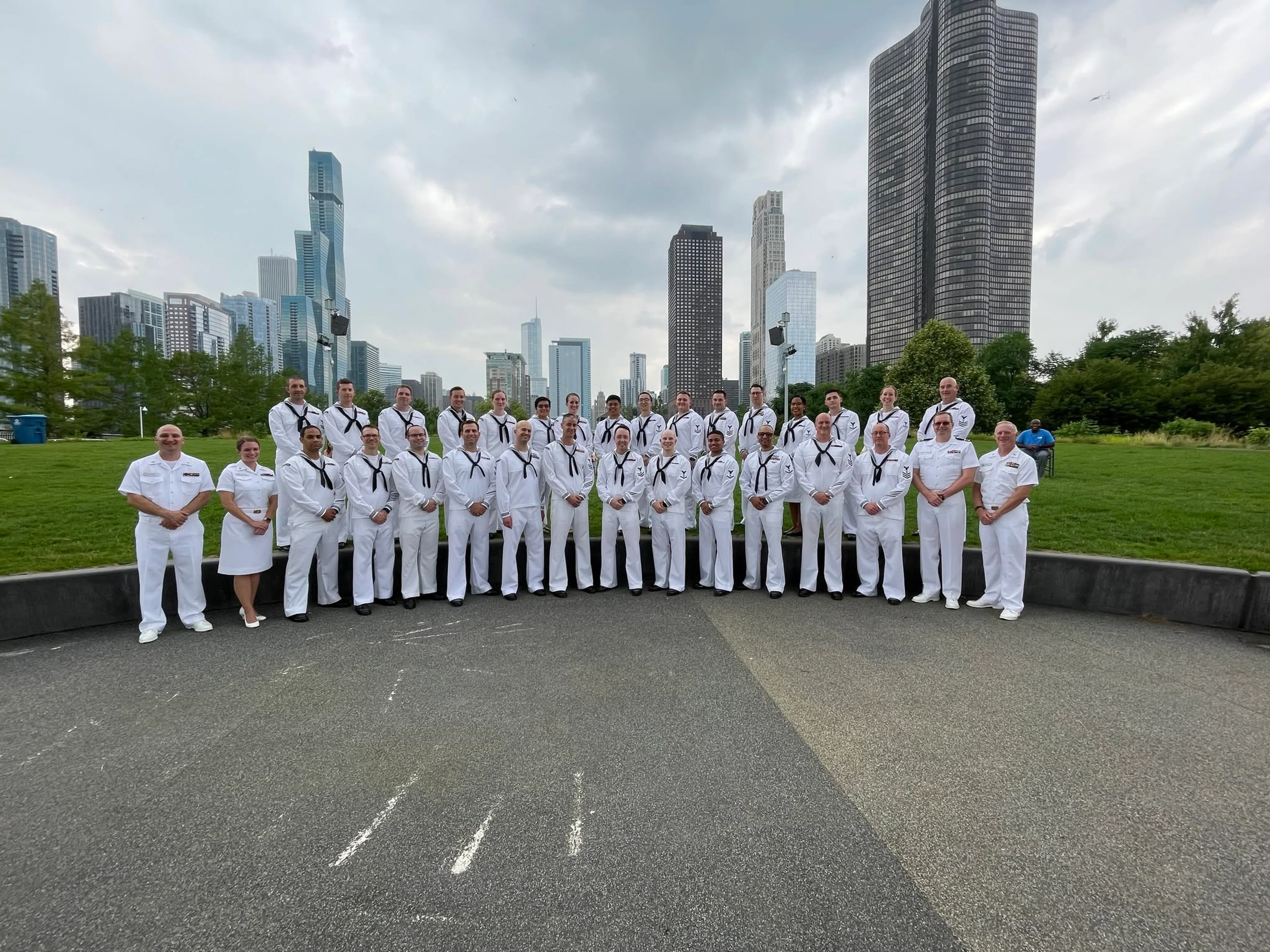 Navy Band&nbsp;<span style="color:var(--tertiary-color-bg)"><i>great lakes</i></span>