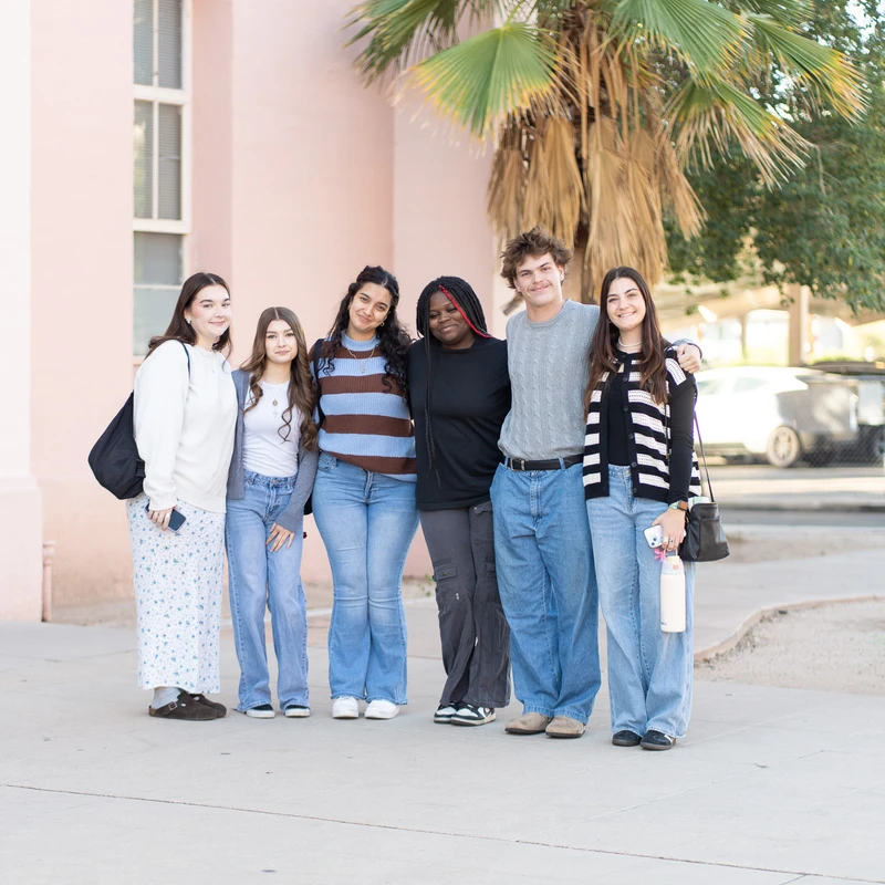 <span style="color:var(--primary-color-bg)"><span class="h5">High School Room</span></span>
