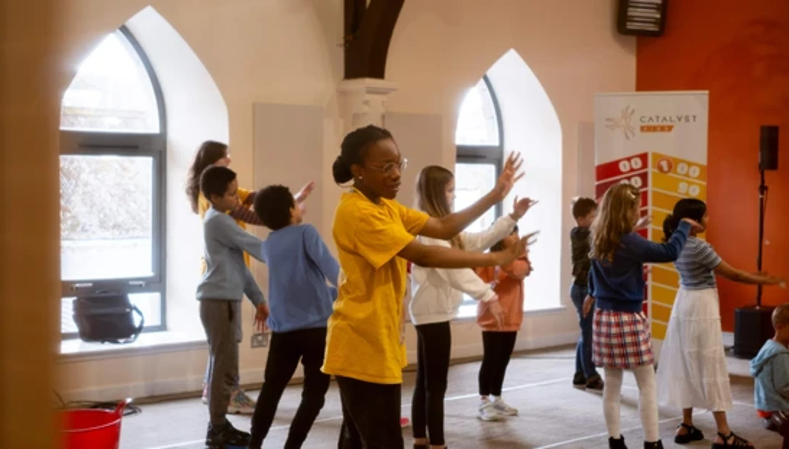 <span style="color:var(--primary-color-bg)">Kids</span>