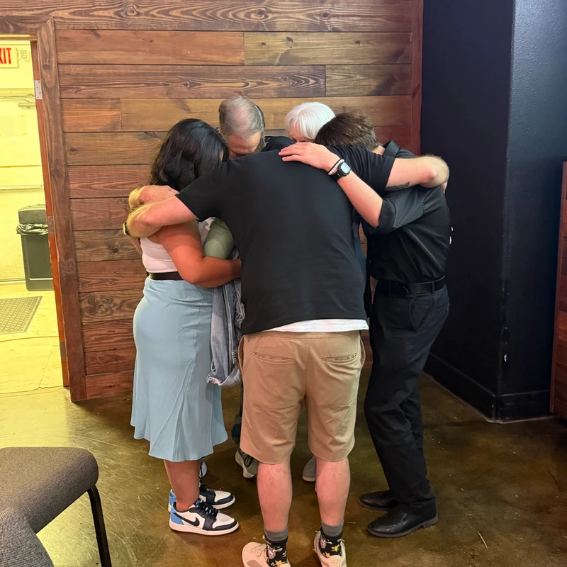 <b><span style="color:var(--base-color-bg)">Prayer &amp; Communion Team&nbsp;</span></b>