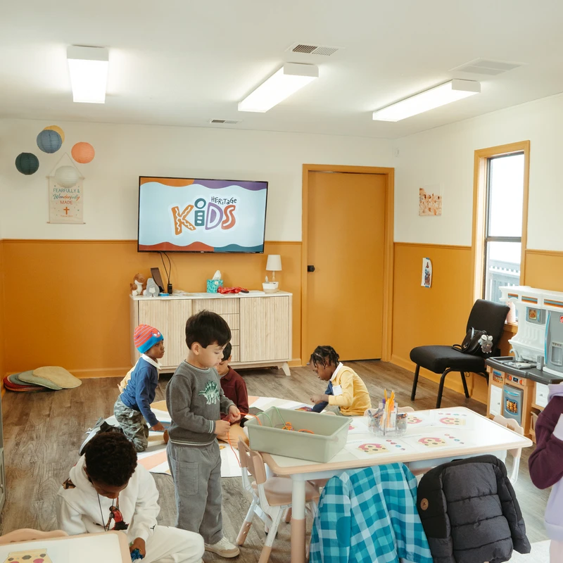 <span style="color:var(--secondary-color-bg)">Heritage kids</span>