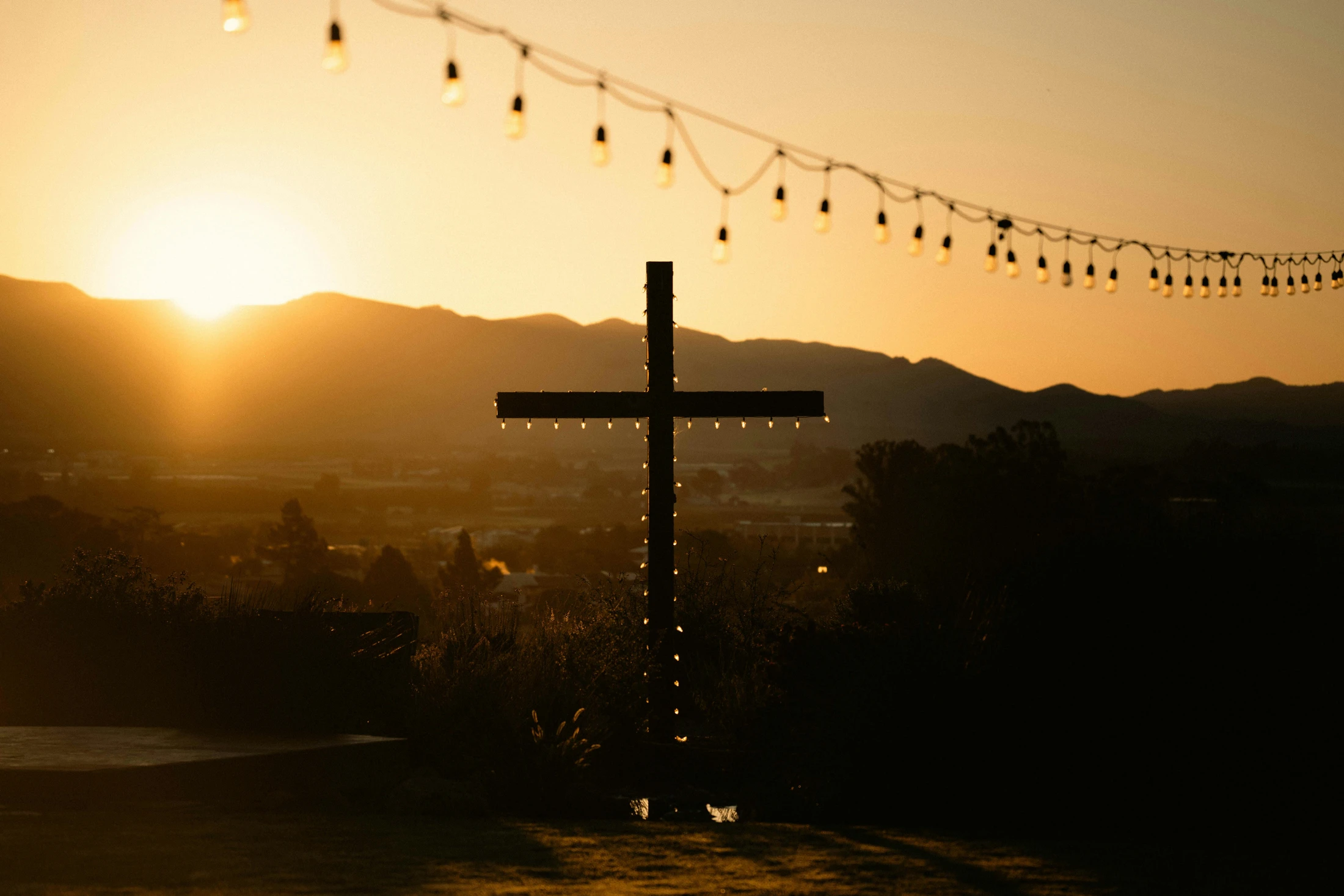 "I Am the Light of the World": Encountering the God Who Reveals Truth