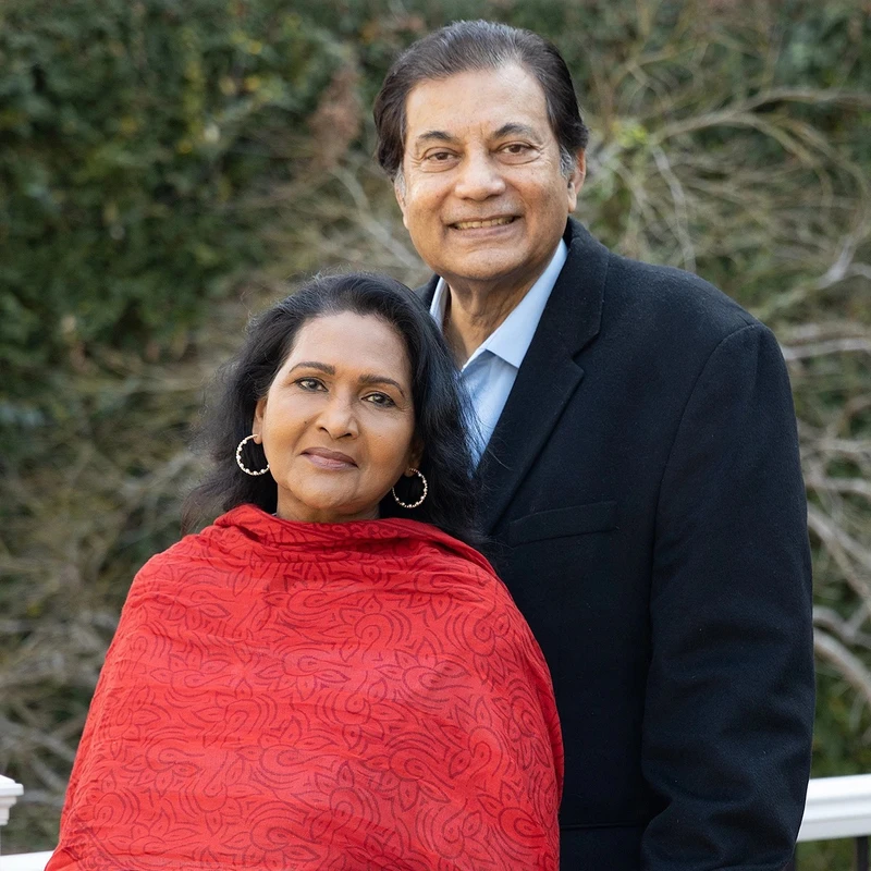 <i>Peter and Esther Pereira</i>