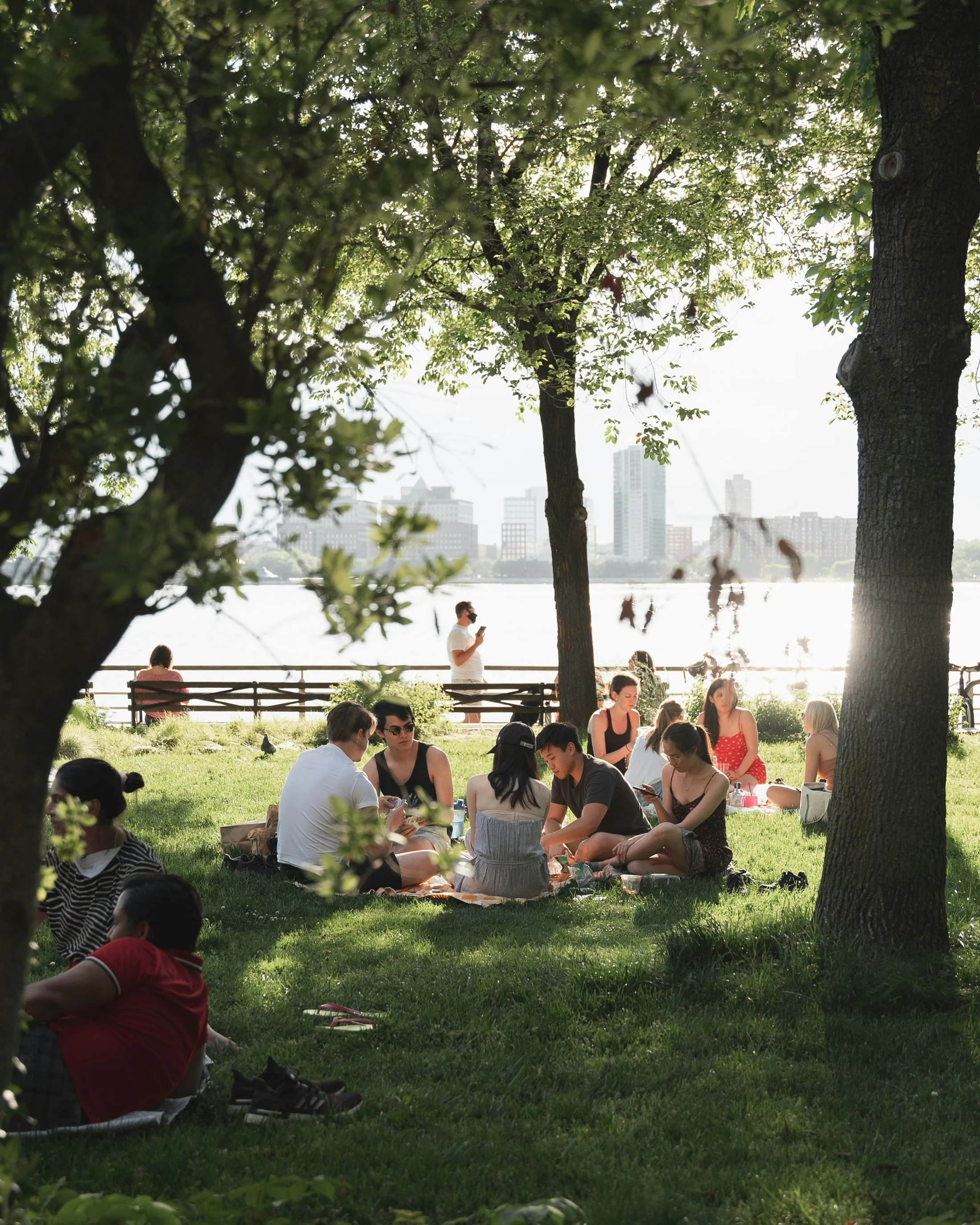 Exploring the Foundations of Healthy Friendships in the Bible